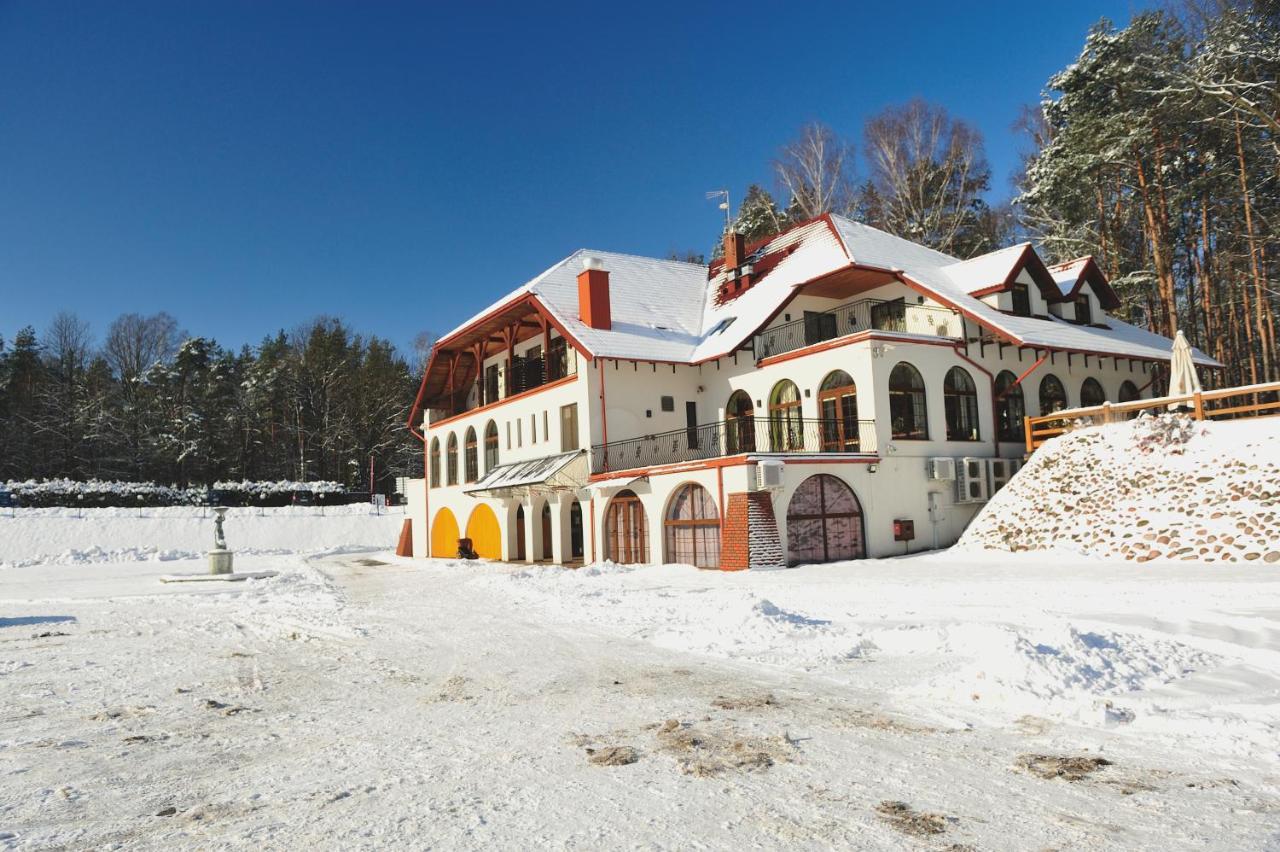Malutkie Resort Radomsko Extérieur photo