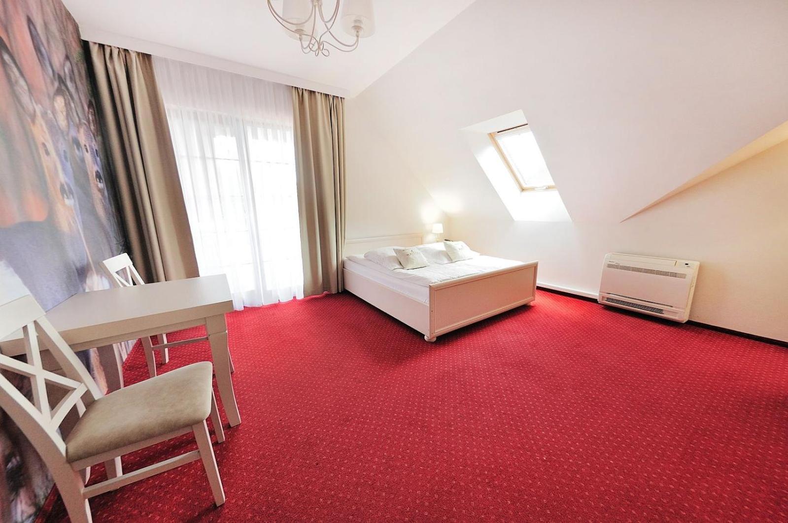 Malutkie Resort Radomsko Extérieur photo